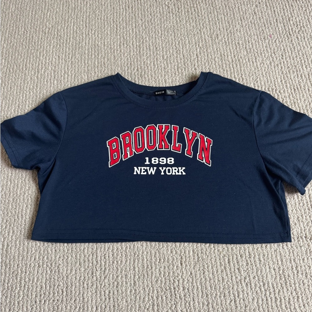 SHEIN  Navy Graphic Crop Tee